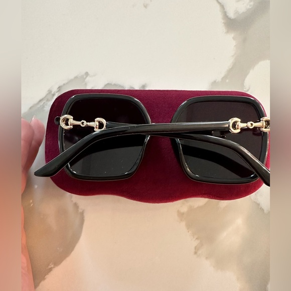 NWT Gucci iconic Horsebit sunglasses in black with light gold accent 58 mm - Picture 12 of 16